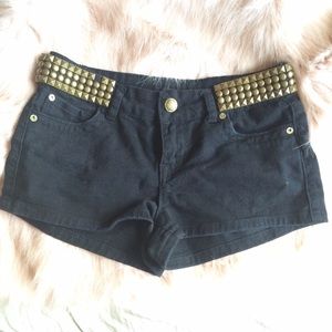 black denim shorts w/ gold accents✨🏷