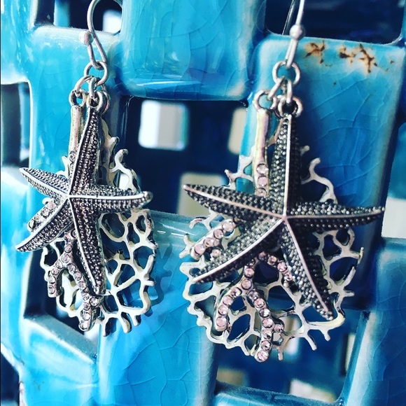 Boutique Jewelry - Starfish Charm Coral Accent Earrings