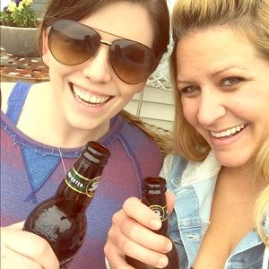 Posh n sip on the patio w my fav @funkyfreshboho