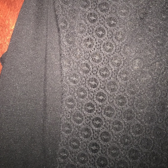 Simple black dress - Picture 2 of 3