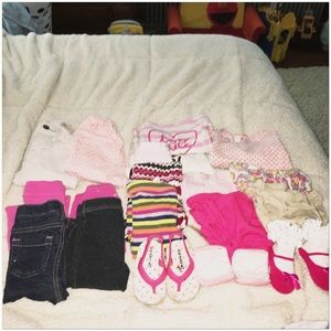 Baby girl clothing lot size 6-12 months
