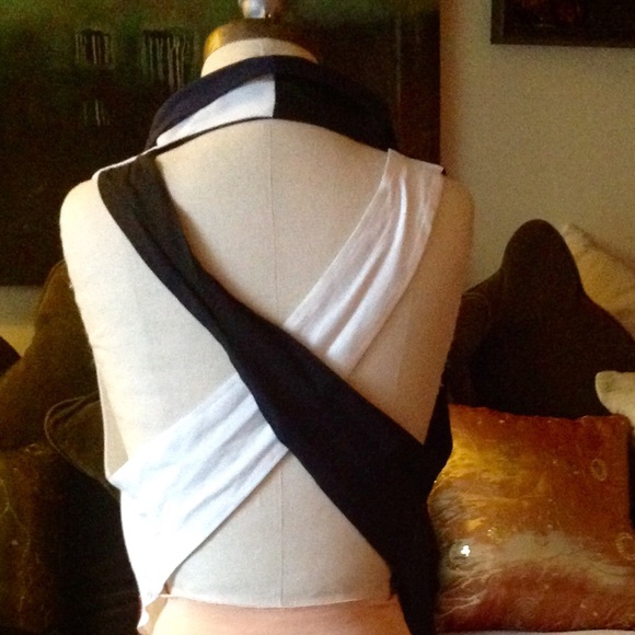 TOPS (BUNDLE) !!!!!!!!!!!!!!! - Picture 2 of 4