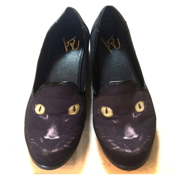 YRU Black Cat Flats