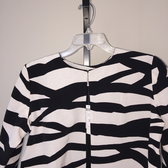 CHICO'S Black & White Patterned Jacket - FINAL MARKDOWN!! - Picture 2 of 4