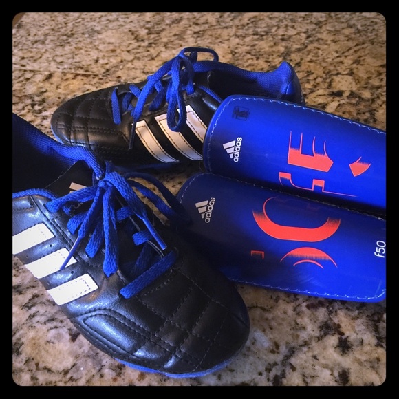 30 off 3! Adidas Soccer Shoes 13.5 chin guards