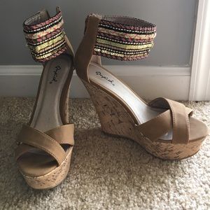 Tribal Ankle Strap Wedge Sandal in Camel Sz 7.5