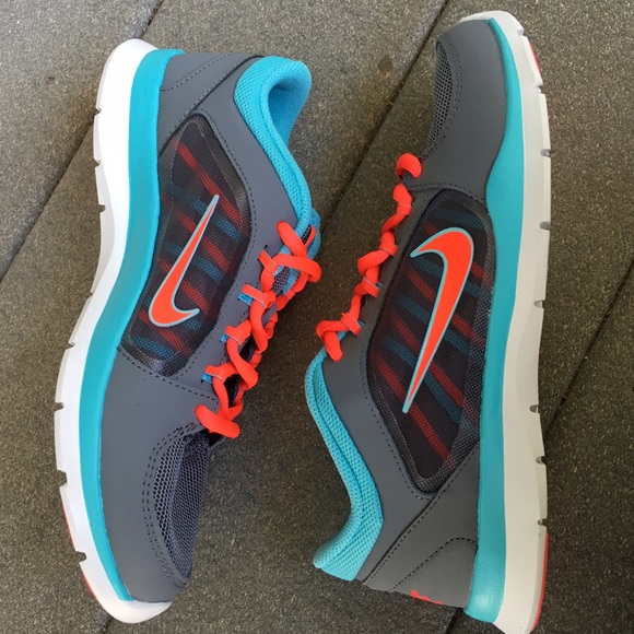 | Nike | Flex Trainer 4 - Picture 2 of 3