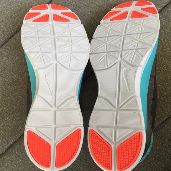 | Nike | Flex Trainer 4 - Picture 3 of 3