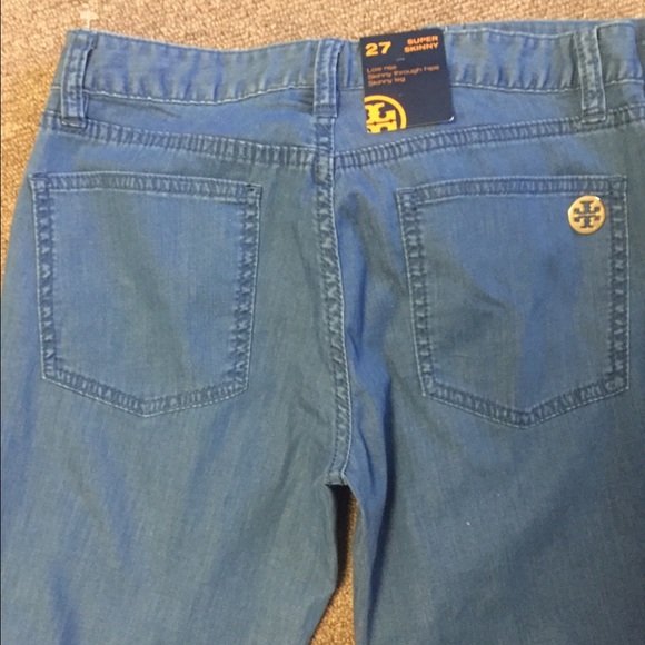 Light wash Tory Burch skinny jeans - Picture 2 of 4