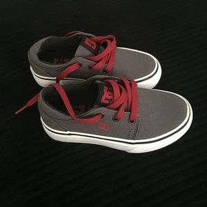 Boys shoes NWOT size 11 DC shoes