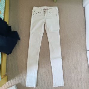 white denim jeans