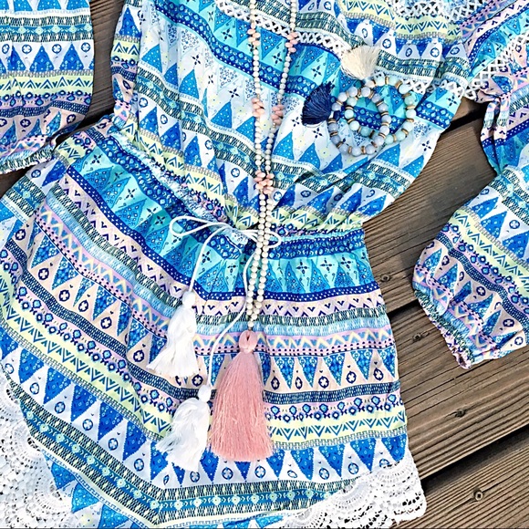 Gorgeous spring color off shoulder romper!👠last 1 - Picture 2 of 4