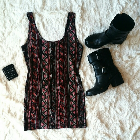 🎉 SOLD 🎉 TRIBAL PRINT BODYCON MINI DRESS