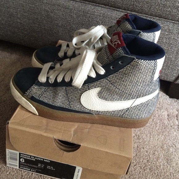 ✖️sold✖️Nike blazer mid premium