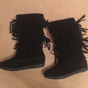 Fringe boots