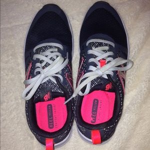 NB Sneakers