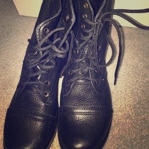 Black Steve Madden combat boots