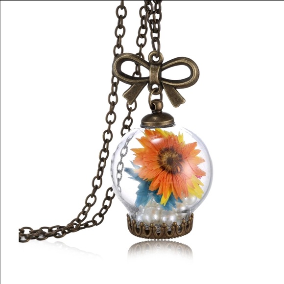 Terrarium Glass Globe Dry Flower Retro Necklace