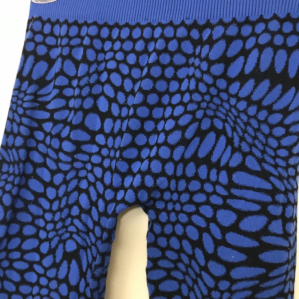 Blue & Black Pebble Leggings One size Fits Most - Picture 2 of 8