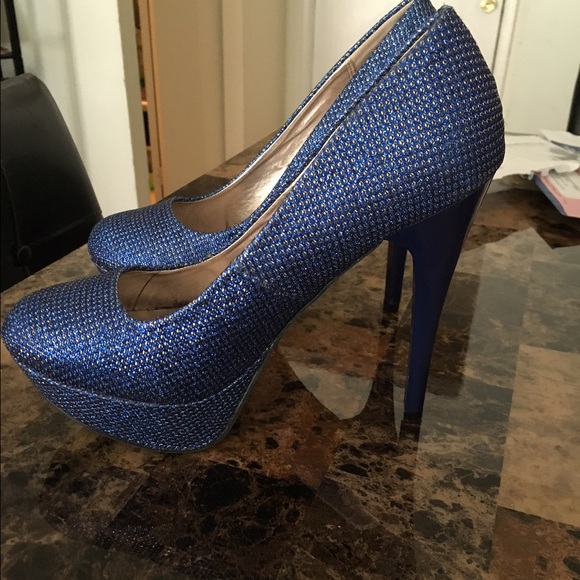 Shoes - Picture 3 of 3