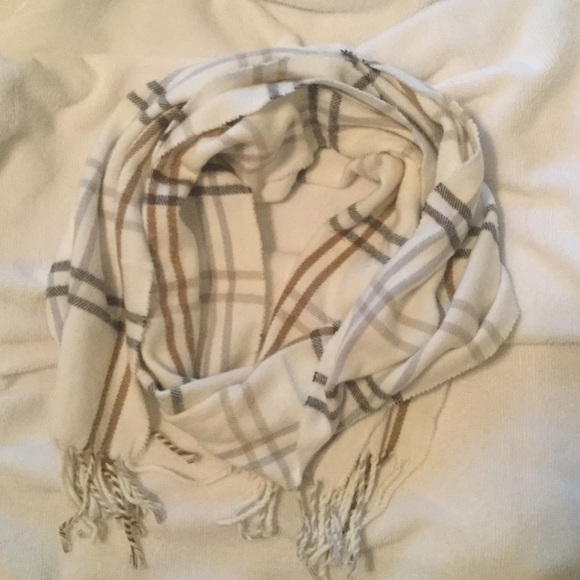 Flannel white, blue, brown scarf