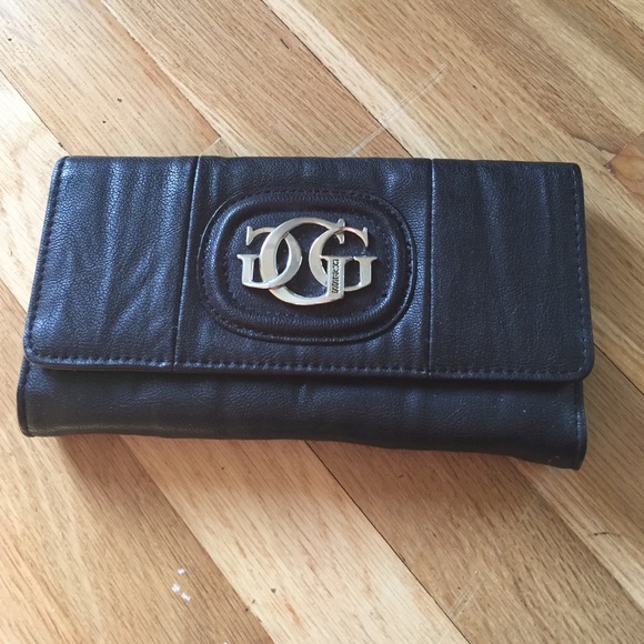 Guess - Tri Fold Wallet