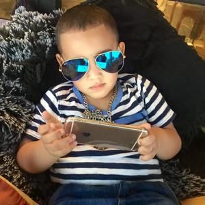 Meet your Posher, Lea