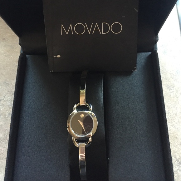 🎉🎉HP 5/29🎉🎉🎉Movado Bela Black dial watch