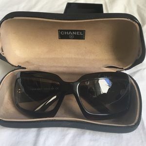 *authentic* CHANEL sunglasses