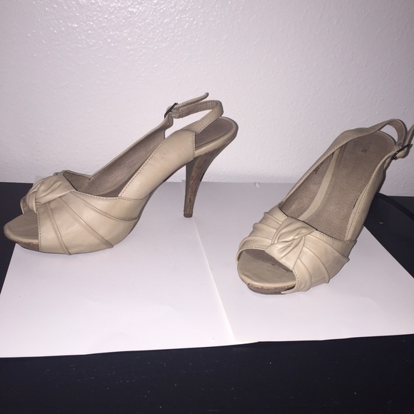 Apt 9 cork heel shoe