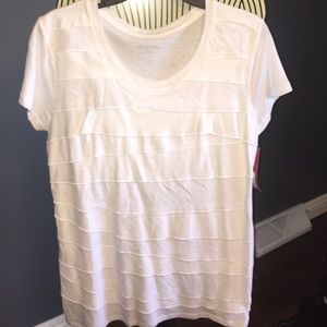 White layered front Merona shirt size Larger NWT