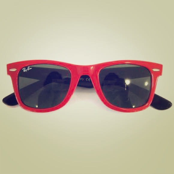 Red/brown ray bans
