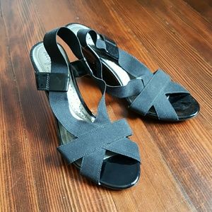 Dexflex by Dexter black wedge heels