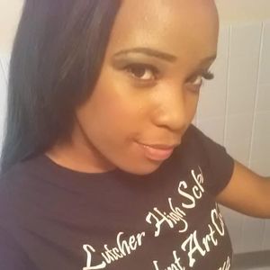 Meet your Posher, Andrenea