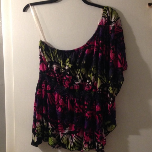 One shoulder top worn one time