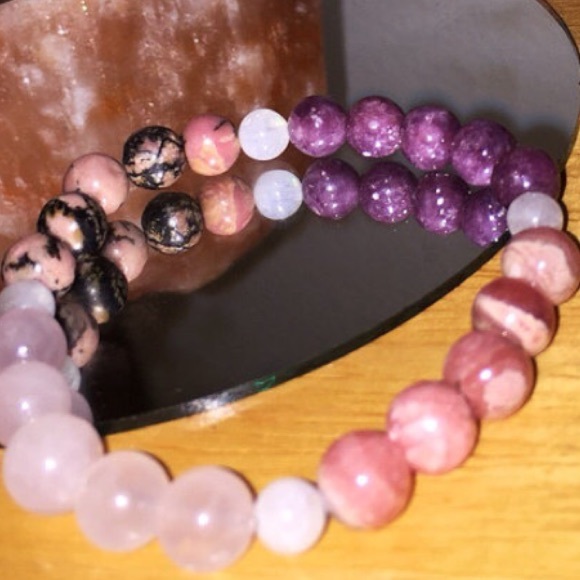 Manifest Love Chakra Bracelet - Picture 2 of 2