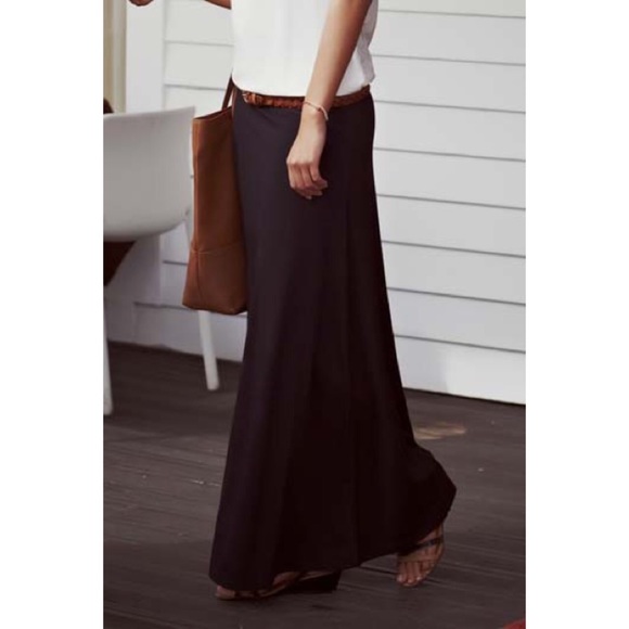 Basic Black Banded Waist Flared Maxi Skirt
