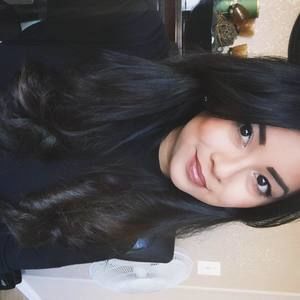 Meet your Posher, Andrea