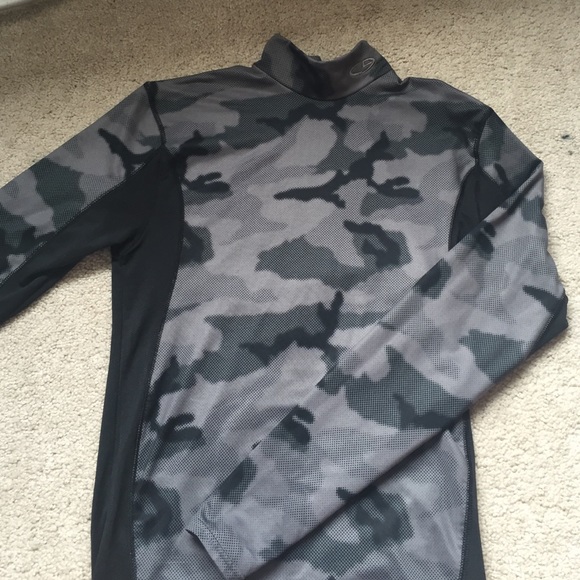 Champion dry under armor camo