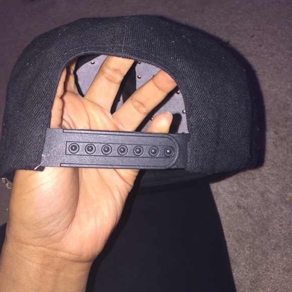 Studded hat - Picture 3 of 4