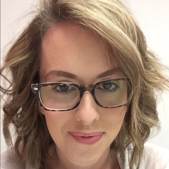 Meet your Posher, Ashley - Picture 1 of 1