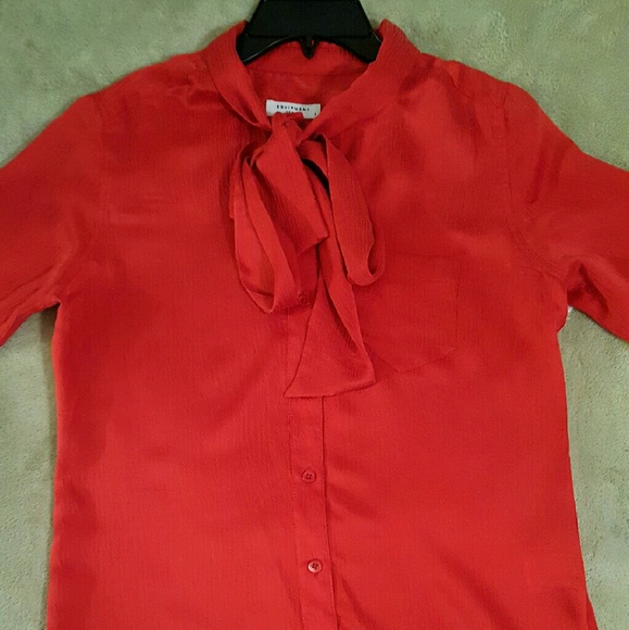 ♧100% Silk ~Bow~Tie ♢Button Down Collar Blouse!!♧ - Picture 4 of 4