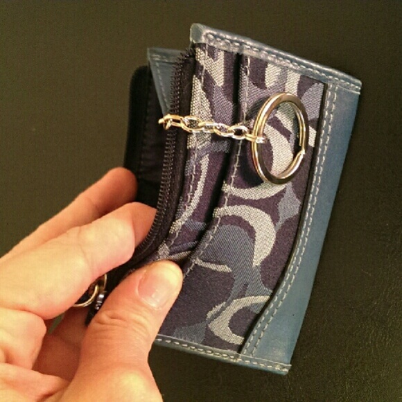 Coach Keychain wallet - Picture 3 of 3
