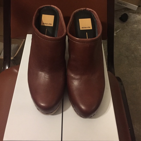 Dolce Vita Ackley Mule - Picture 2 of 4