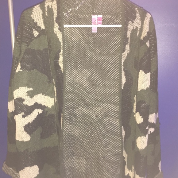 Kimono - Picture 1 of 3