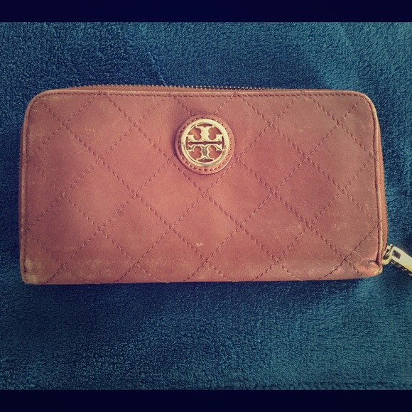 Tory Burch wallet