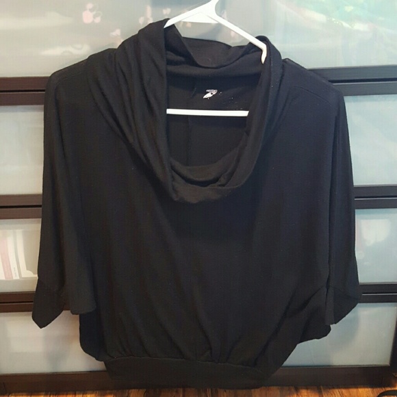 *Donated*Loose cowl neck shirt