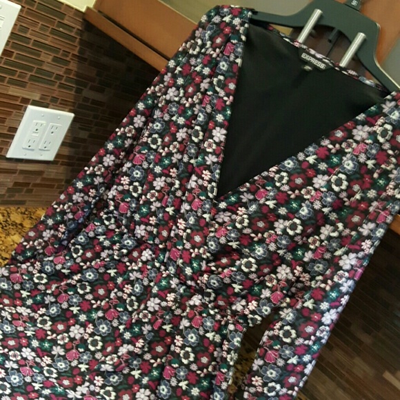 Dress - Picture 2 of 4