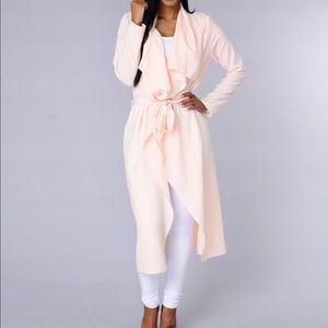 Lightweight super cute jacket in BLACK !