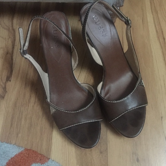 Guess wedges